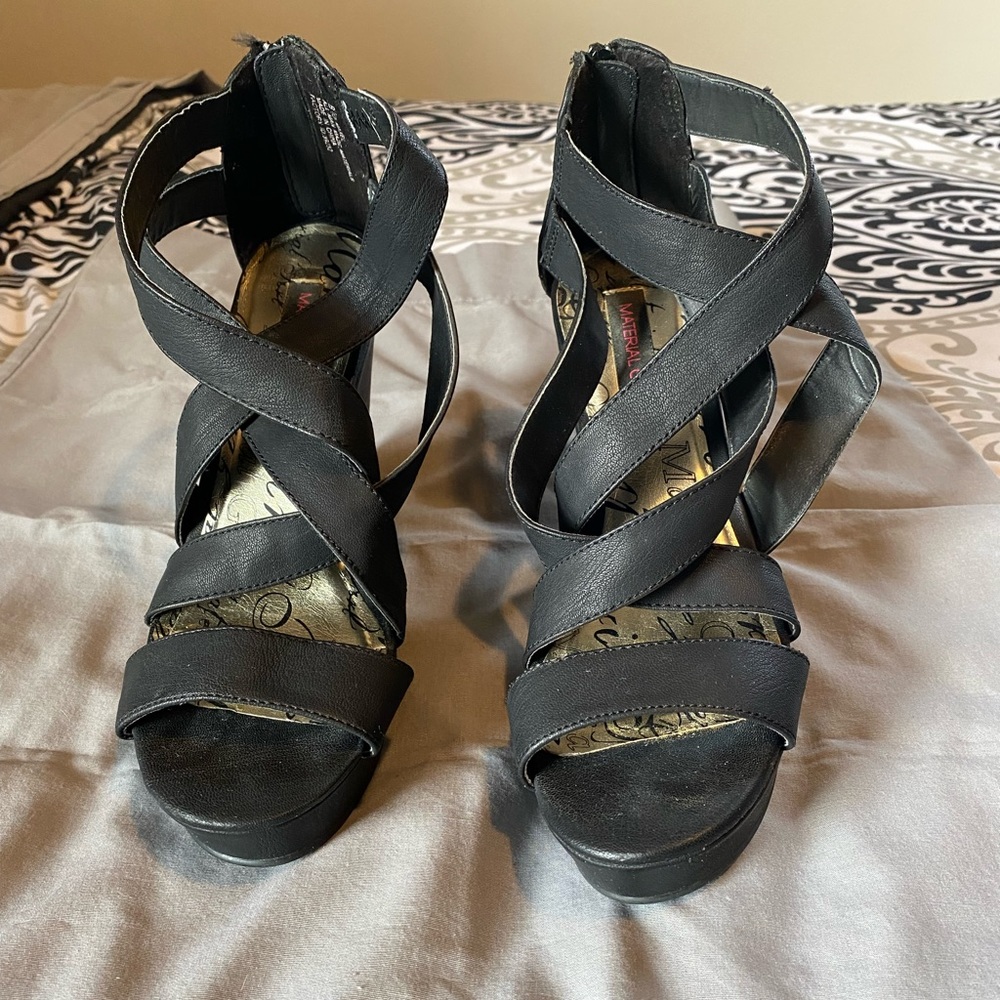 Material Girl 8.5 Black Strappy Wedges